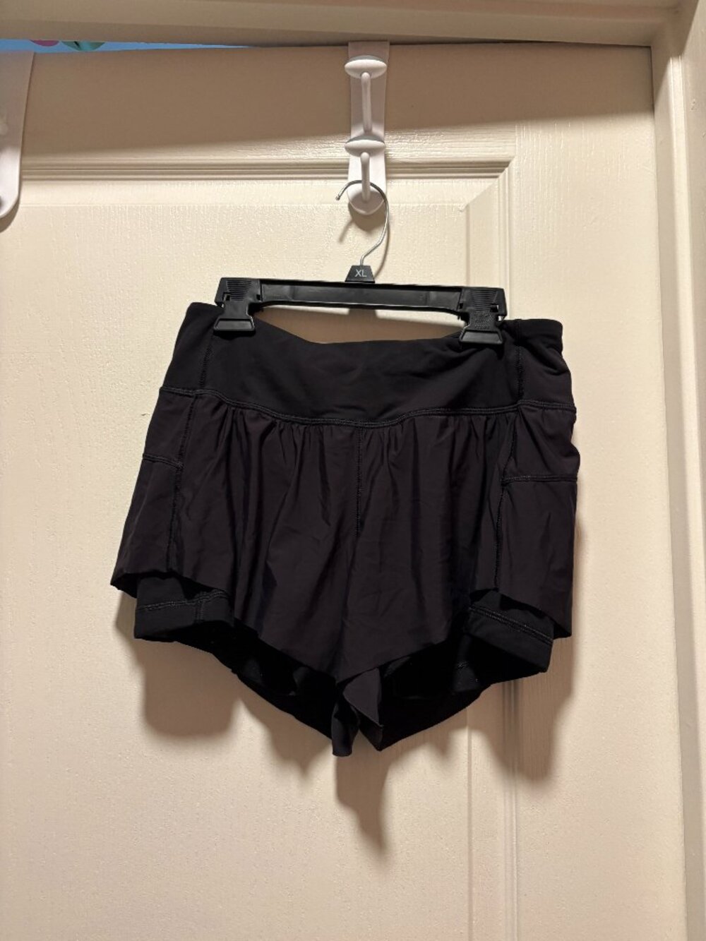 BLACK LULU LEMON SHORTS SIZE 2